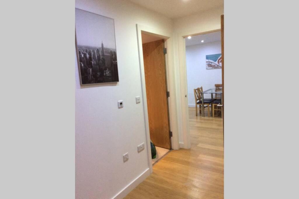 Max'Em Lexington Luxury Apartment Slough Eksteriør bilde